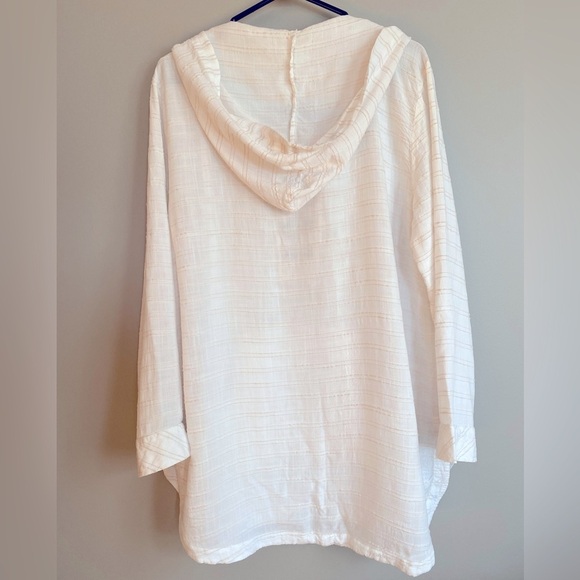 L*Space Love Letters Tunic Size Medium - Picture 7 of 9